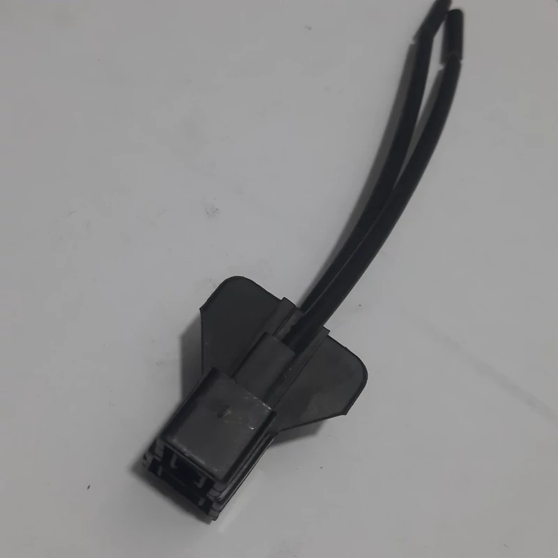 سوکت موتور فن تک دور پراید با سیم 2.5