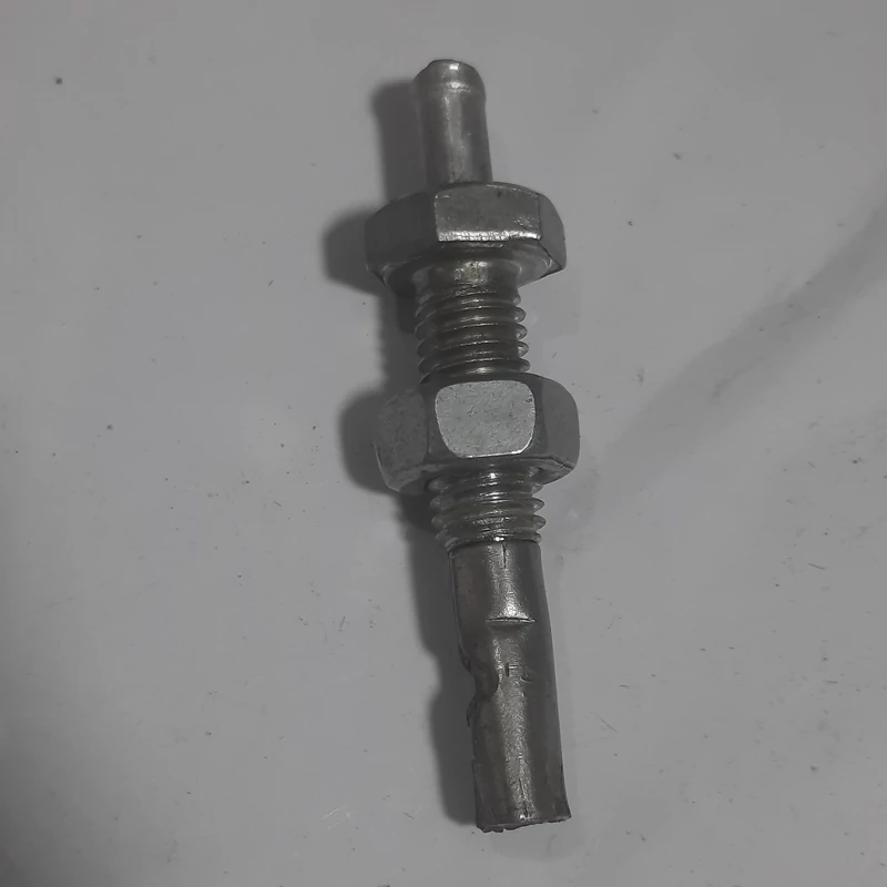 شاسی قطع کن زیر  کاپوت خودرو