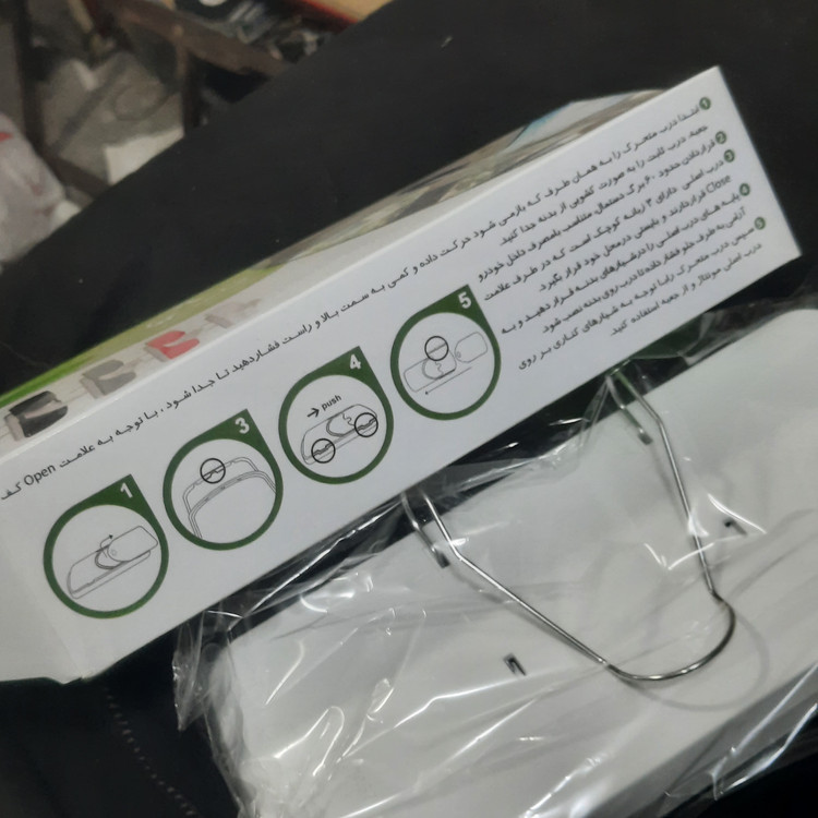 محفظه دستمال کاغذی افتابگیری قلاب دار در دو رنگ مشکی و توسی